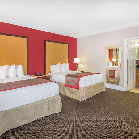 Ramada By Wyndham Miami Springs/Miami International Airport Hotel Ngoại thất bức ảnh