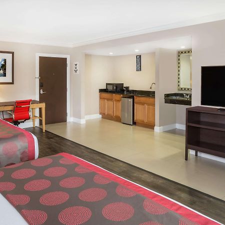 Ramada By Wyndham Miami Springs/Miami International Airport Hotel Ngoại thất bức ảnh