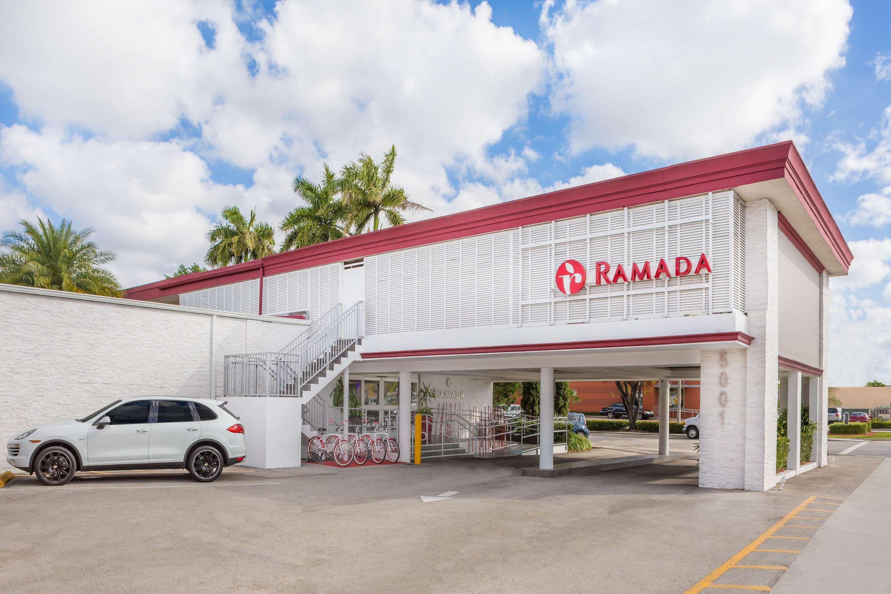 Ramada By Wyndham Miami Springs/Miami International Airport Hotel Ngoại thất bức ảnh