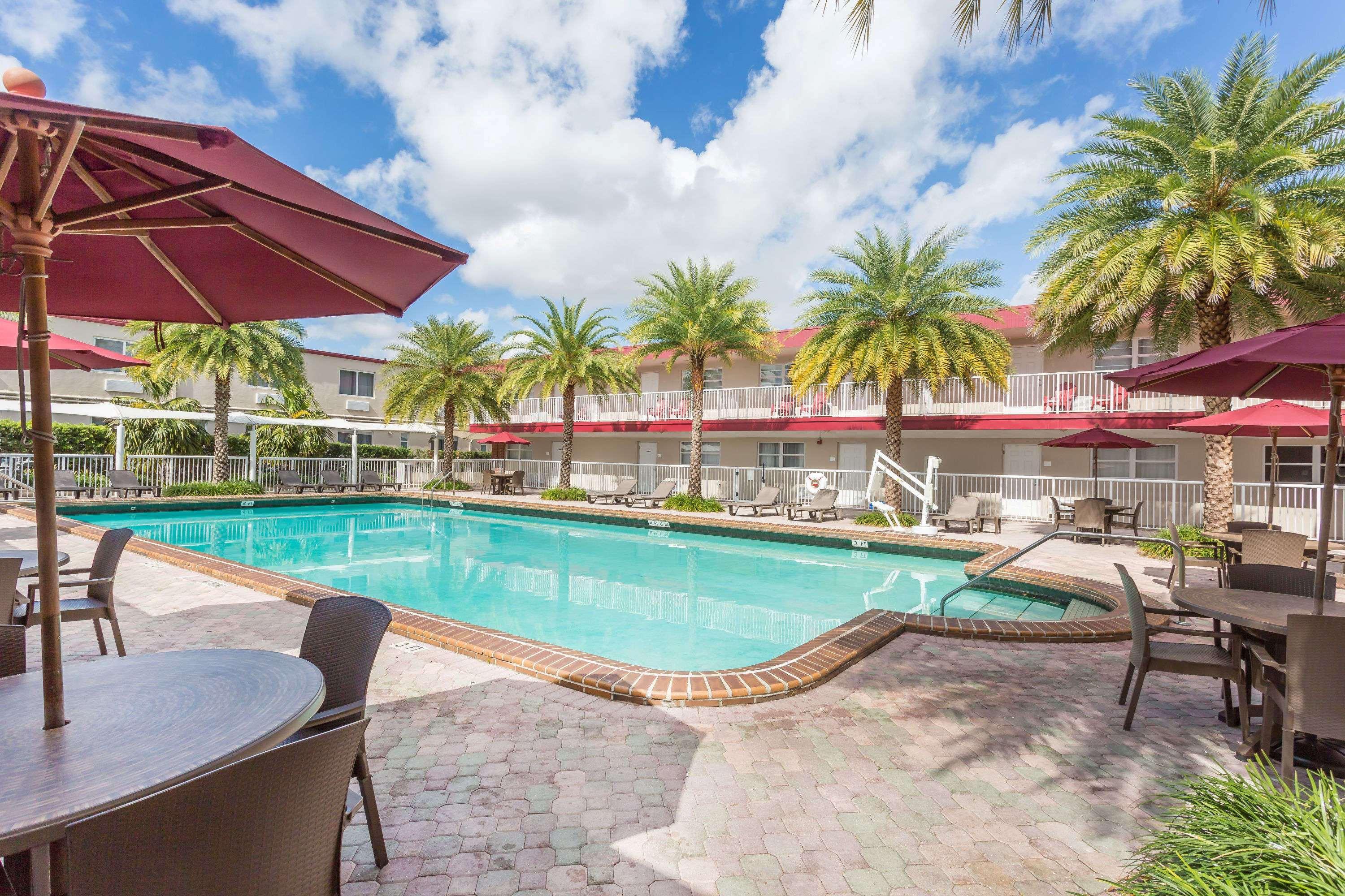 Ramada By Wyndham Miami Springs/Miami International Airport Hotel Ngoại thất bức ảnh