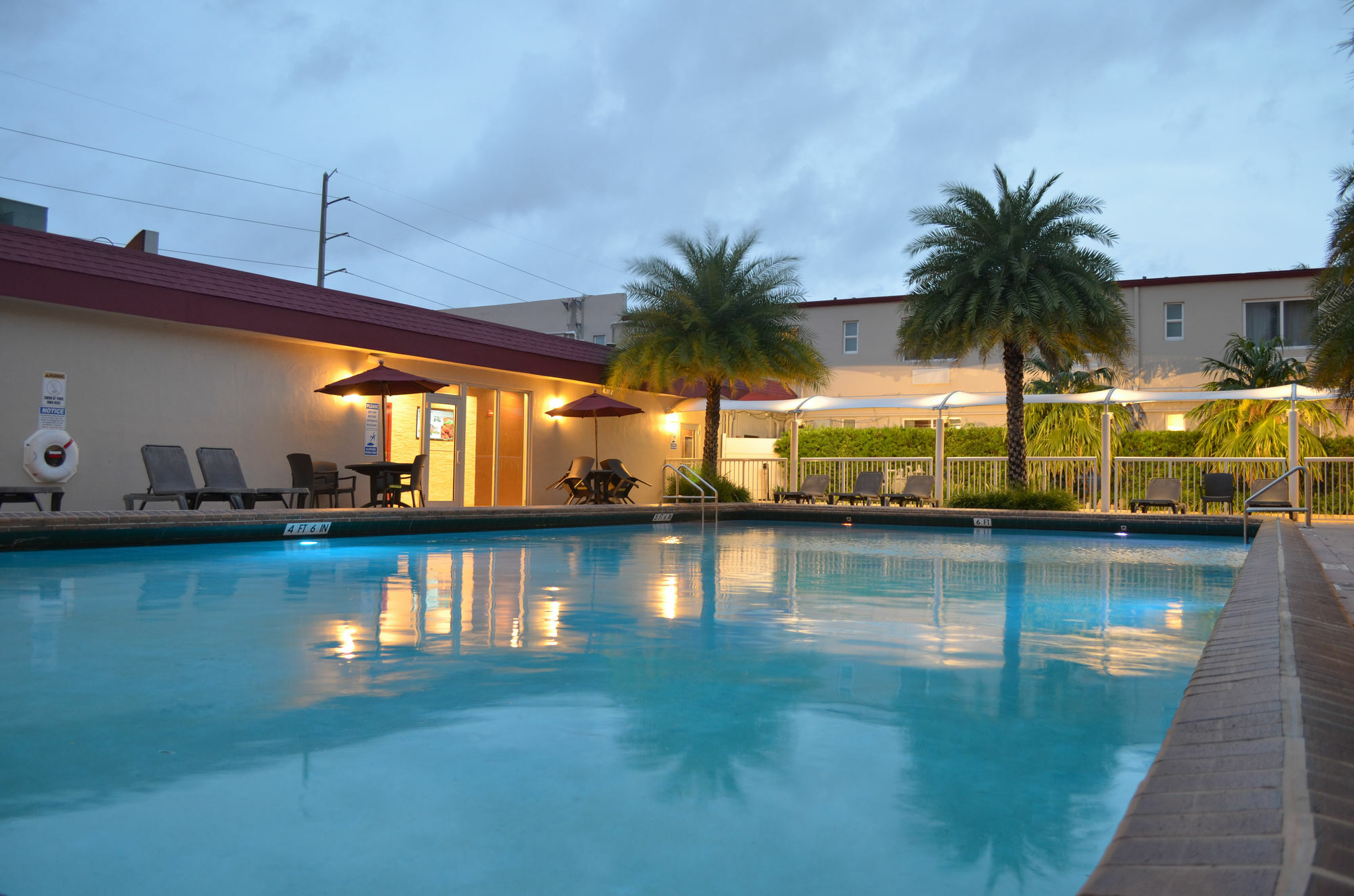 Ramada By Wyndham Miami Springs/Miami International Airport Hotel Ngoại thất bức ảnh