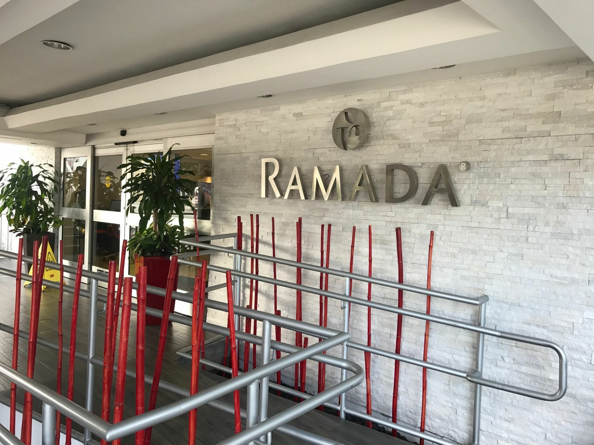 Ramada By Wyndham Miami Springs/Miami International Airport Hotel Ngoại thất bức ảnh